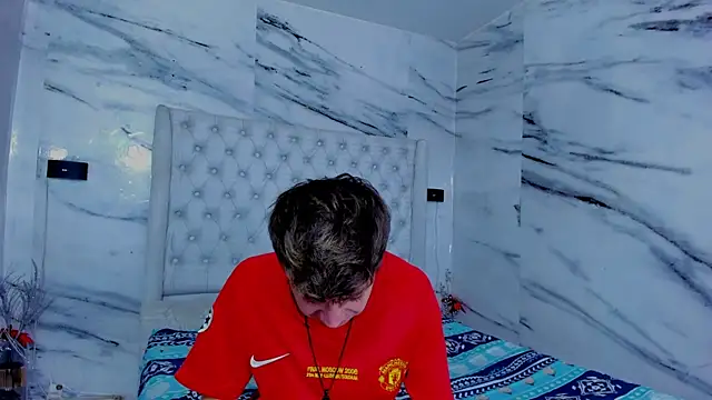 Ari and Storm online show from 12-14-25, 01:38