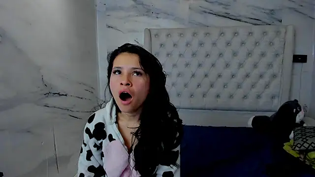 Ari and Storm online show from 01-09-26, 02:09