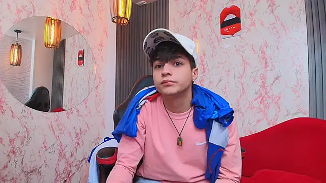 Ari and Storm online show from 04-07-26, 02:39