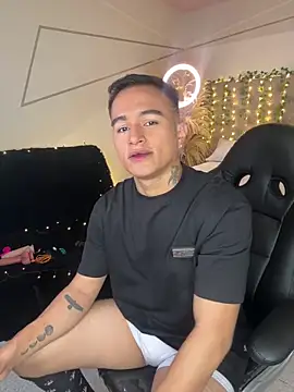 LiamDeep online show from 12-19-25, 09:44