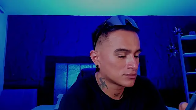 LiamDeep online show from 06-11-26, 02:53