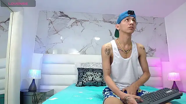 Marcus and Tony online show from 04-09-26, 07:30