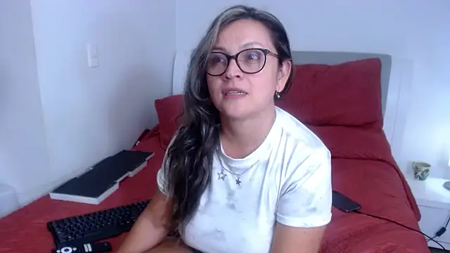 sophie lopez1 online show from 03-01-26, 02:57