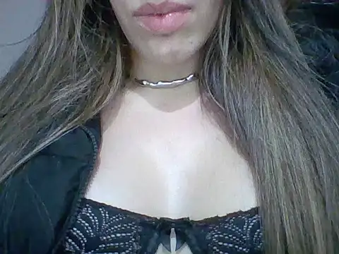 Yasleal online show from 06-25-26, 01:49