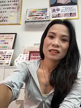 Baby-mmm online show from 10-25-25, 05:26