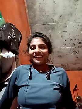 Snapshot of Jyoti_thakurr chatting on 09-16-25, 09:16 Jyoti thakurr online show from 09-16-25, 09:16