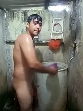 Snapshot of lalop221 chatting on 10-04-25, 11:14 lalop221 online show from 10-04-25, 11:14