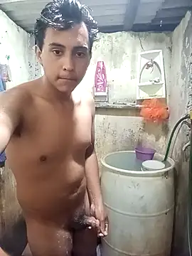 Snapshot of lalop221 chatting on 10-22-25, 05:30 lalop221 online show from 10-22-25, 05:30