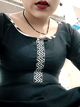 Snapshot of Miss_kiran chatting on 09-10-25, 04:40 Miss kiran online show from 09-10-25, 04:40