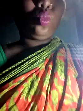 Snapshot of gulapi-gulistan180 chatting on 09-10-25, 06:19 gulapi-gulistan180 online show from 09-10-25, 06:19