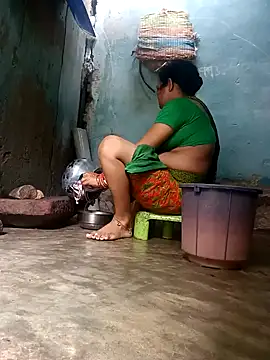 Snapshot of gulapi-gulistan180 chatting on 09-24-25, 06:28 gulapi-gulistan180 online show from 09-24-25, 06:28