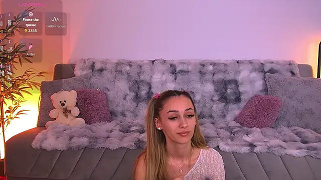Snapshot of AmyKent_ chatting on 05-31-26, 06:09 AmyKent online show from 05-31-26, 06:09