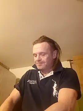 Kuba Gd online show from 02-25-25, 02:03