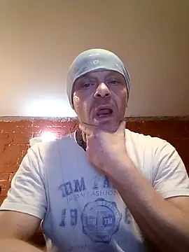 Kuba Gd online show from 09-18-25, 01:46