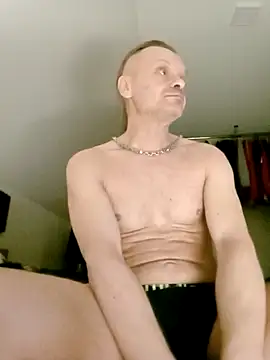 Snapshot of Kuba_Gd chatting on 02-10-26, 04:33 Kuba Gd online show from 02-10-26, 04:33