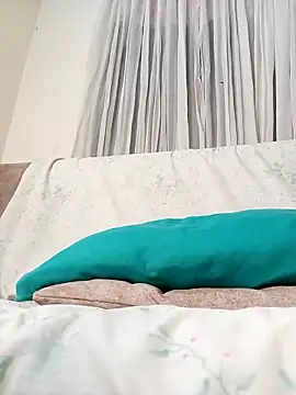 Marian Zeller online show from 12-21-25, 06:53