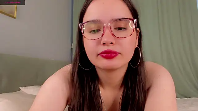 Snapshot of WildaBisom chatting on 10-04-25, 01:03 WildaBisom online show from 10-04-25, 01:03