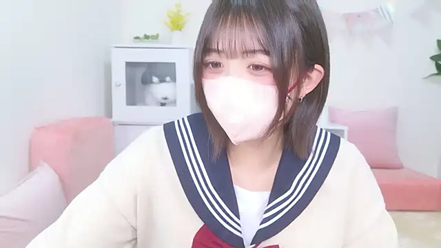 Hinata Sun online show from 10-25-25, 01:40