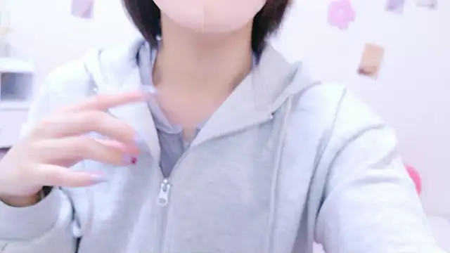 Hinata Sun online show from 04-14-26, 04:07