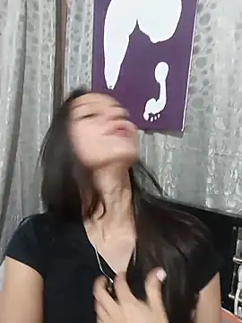 Snapshot of Lahila_ chatting on 05-22-26, 03:06 Lahila online show from 05-22-26, 03:06