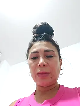 Snapshot of mia_mancinii chatting on 10-28-25, 04:49 mia mancinii online show from 10-28-25, 04:49