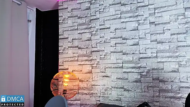 Snapshot of Kiara_Zahiri__ chatting on 12-05-25, 10:57 Kiara Zahiri online show from 12-05-25, 10:57