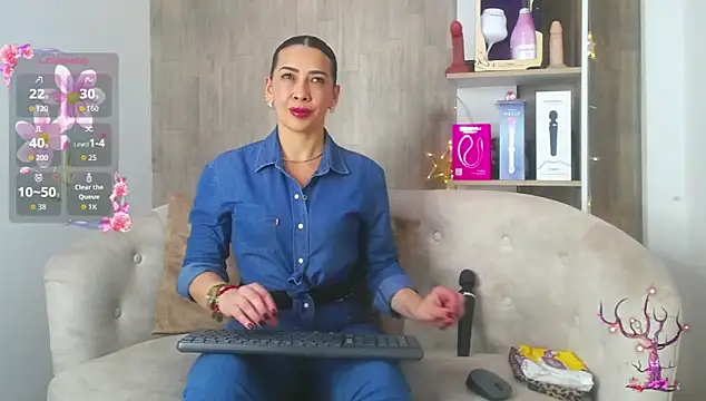 Snapshot of cortney_tayler chatting on 11-27-25, 07:49 cortney tayler online show from 11-27-25, 07:49