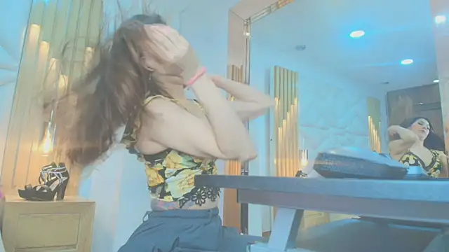 Rose Nichols online show from 11-02-25, 03:09