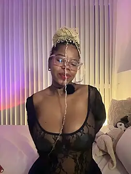 Snapshot of Sweet-Jade chatting on 05-24-26, 10:20 Sweet-Jade online show from 05-24-26, 10:20