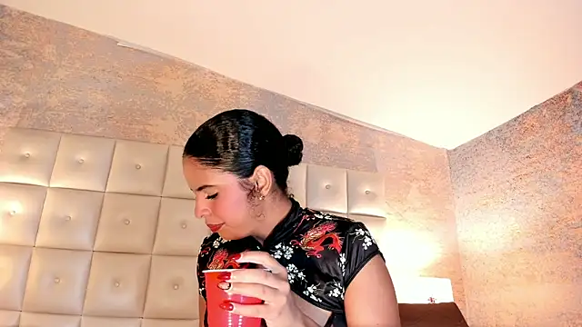 Snapshot of SheyLopez chatting on 05-03-26, 03:12 SheyLopez online show from 05-03-26, 03:12