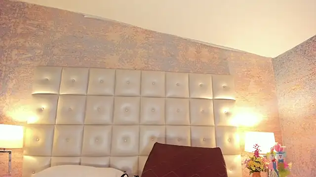Snapshot of SheyLopez chatting on 05-12-26, 03:14 SheyLopez online show from 05-12-26, 03:14
