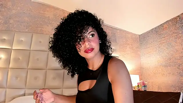Snapshot of SheyLopez chatting on 05-21-26, 03:24 SheyLopez online show from 05-21-26, 03:24