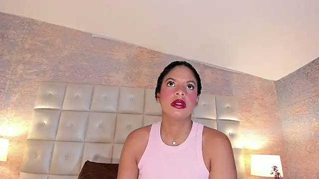 Snapshot of SheyLopez chatting on 05-29-26, 03:04 SheyLopez online show from 05-29-26, 03:04