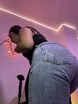 Amelia laurent online show from 03-17-26, 01:10