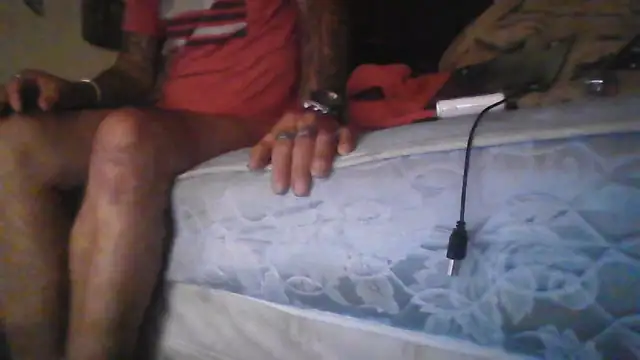 Snapshot of crassanova chatting on 12-04-25, 11:30 crassanova online show from 12-04-25, 11:30