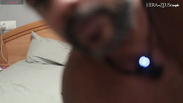 Snapshot of heraandzeuscouple chatting on 09-28-25, 06:35 heraandzeuscouple online show from 09-28-25, 06:35