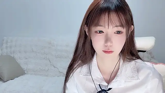 Xiao-runbao online show from 11-12-25, 03:01