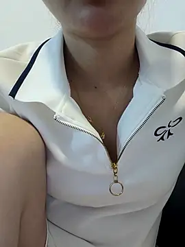 Snapshot of susu_baby chatting on 05-14-26, 01:18 susu baby online show from 05-14-26, 01:18