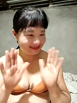 Snapshot of kute-00 chatting on 09-18-25, 05:04 kute-00 online show from 09-18-25, 05:04