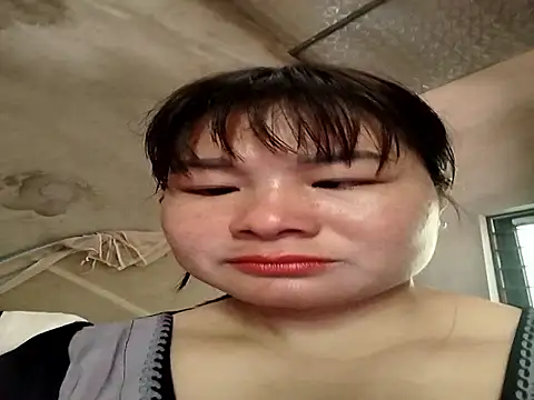 kute-00 online show from 12-19-25, 04:19