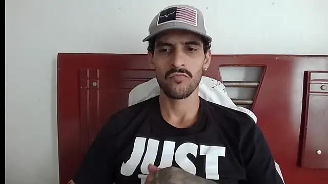 Snapshot of mochakkdj chatting on 10-02-25, 01:29 mochakkdj online show from 10-02-25, 01:29