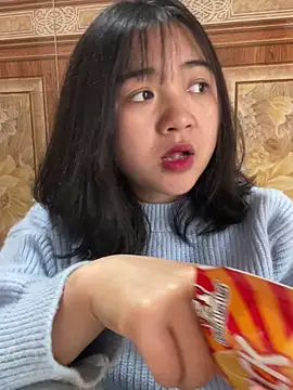 Lonnina online show from 12-19-25, 03:13