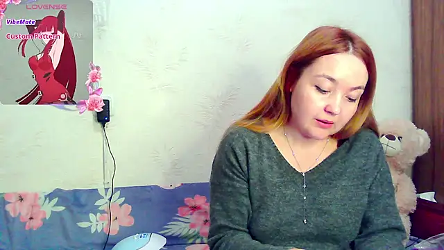 Snapshot of lenavelvet25 chatting on 10-05-25, 04:49 lenavelvet25 online show from 10-05-25, 04:49