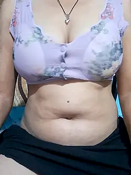 Snapshot of Your-sweety chatting on 10-01-25, 01:17 Your-sweety online show from 10-01-25, 01:17