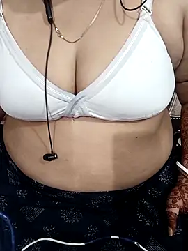 Snapshot of Natish_123 chatting on 09-17-25, 07:26 Natish 123 online show from 09-17-25, 07:26