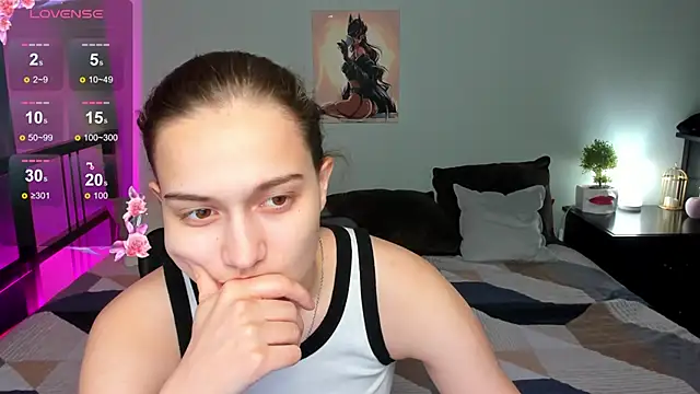 Alisa  Kelly online show from 11-22-25, 01:59