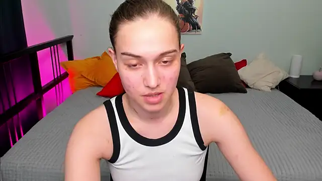 Alisa  Kelly online show from 12-22-25, 02:41