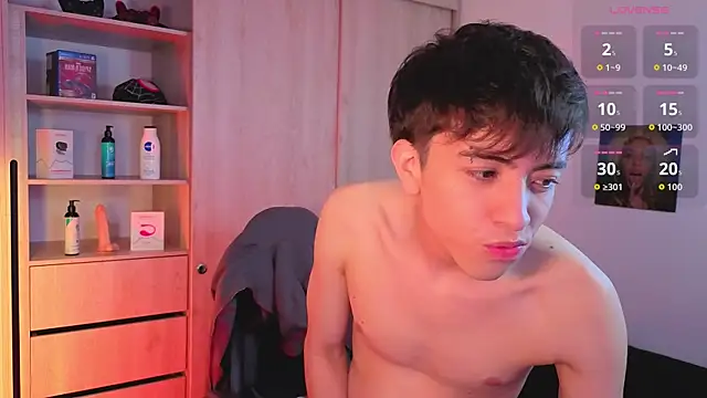 Snapshot of onlinenico chatting on 09-12-25, 08:42 onlinenico online show from 09-12-25, 08:42