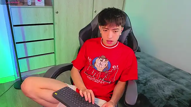 Snapshot of onlinenico chatting on 09-19-25, 08:09 onlinenico online show from 09-19-25, 08:09