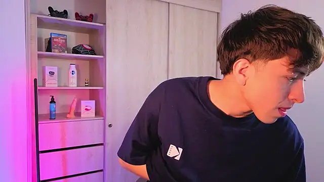 Snapshot of onlinenico chatting on 09-22-25, 07:05 onlinenico online show from 09-22-25, 07:05